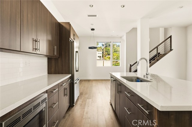 Detail Gallery Image 8 of 25 For 2201 Tom Mix, Silver Lake Los Angeles,  CA 90026 - 2 Beds | 2/1 Baths