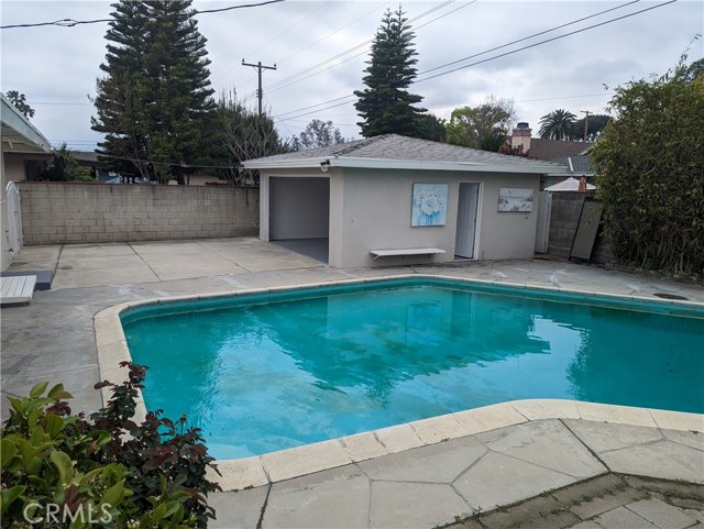1839 9th Avenue, Monrovia CA: https://media.crmls.org/medias/86bc3f49-8f1d-479b-a40f-f2e2040ebf47.jpg