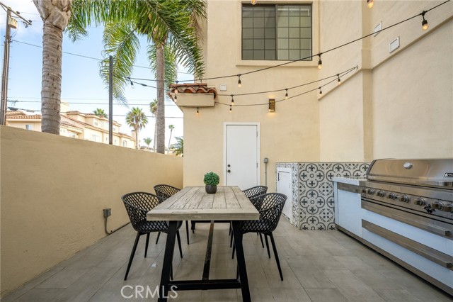 Detail Gallery Image 30 of 32 For 122 21st St, Huntington Beach,  CA 92648 - 3 Beds | 5/1 Baths