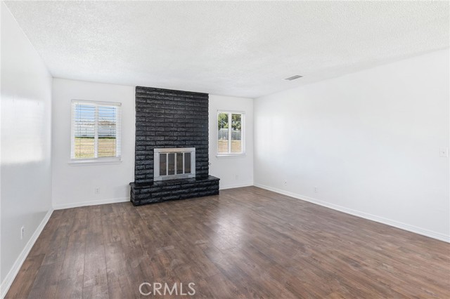 Detail Gallery Image 11 of 55 For 10278 Balsam Ave, Hesperia,  CA 92345 - 3 Beds | 2 Baths