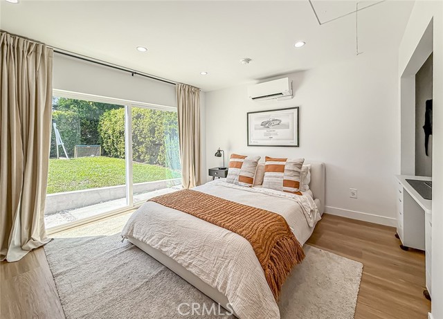Detail Gallery Image 45 of 54 For 22245 Welby Way, Woodland Hills,  CA 91303 - 4 Beds | 3 Baths