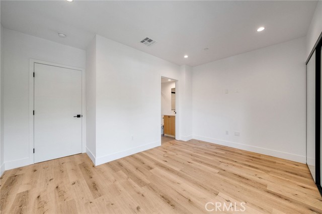6201 La Mirada Avenue, Los Angeles CA: https://media.crmls.org/medias/86be591a-e759-4408-85d7-ceb12f8716a3.jpg