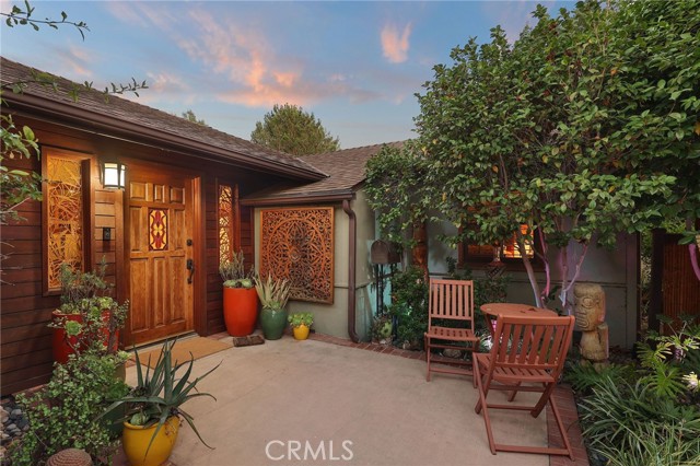 5866 Varna Avenue, Valley Glen CA: https://media.crmls.org/medias/86bf5aff-5602-4ca1-97f7-d9d928f192da.jpg