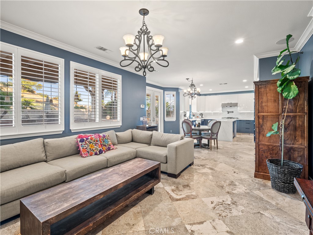 MLS #SR25253604 image #10