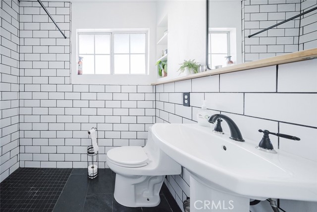 Detail Gallery Image 11 of 39 For 710 S Rosecrest Ave, La Habra,  CA 90631 - 3 Beds | 2 Baths