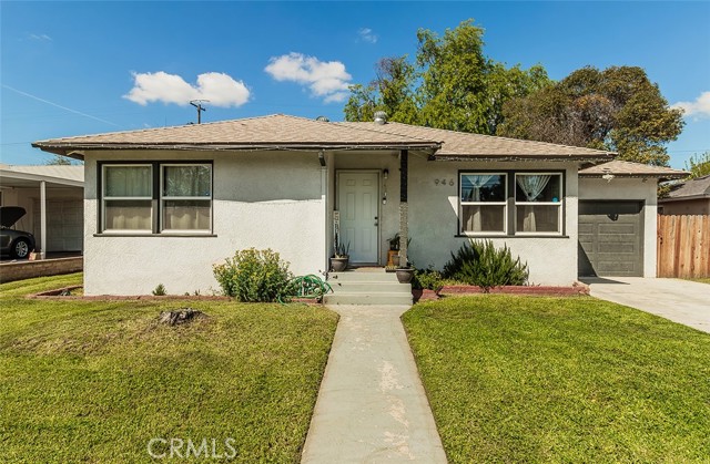 Detail Gallery Image 1 of 31 For 946 W Dakota Ave, Fresno,  CA 93705 - 3 Beds | 2 Baths
