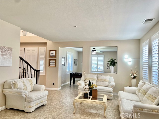 Detail Gallery Image 8 of 57 For 8004 Palm View Ln, Riverside,  CA 92508 - 6 Beds | 4/1 Baths