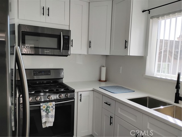 Detail Gallery Image 7 of 12 For 428 Golden Springs, Diamond Bar,  CA 91765 - 2 Beds | 1/1 Baths