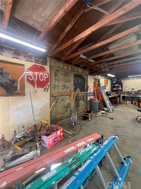 15900 Mesquite, Hesperia CA: https://media.crmls.org/medias/86c17c50-601a-47e1-bd53-6834badfdfde.jpg