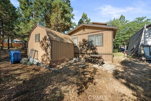 755 Holmes Lane, Sugarloaf CA: https://media.crmls.org/medias/86c25261-115c-4a65-bc13-a8ced056f6c6.jpg