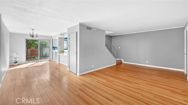 Detail Gallery Image 4 of 31 For 1800 W Gramercy #17,  Anaheim,  CA 92801 - 4 Beds | 2/1 Baths