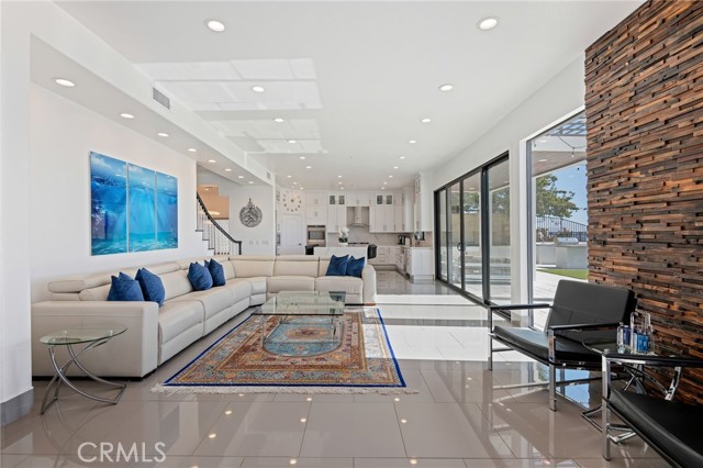 Detail Gallery Image 16 of 59 For 17764 Sidwell, Granada Hills,  CA 91344 - 4 Beds | 4 Baths