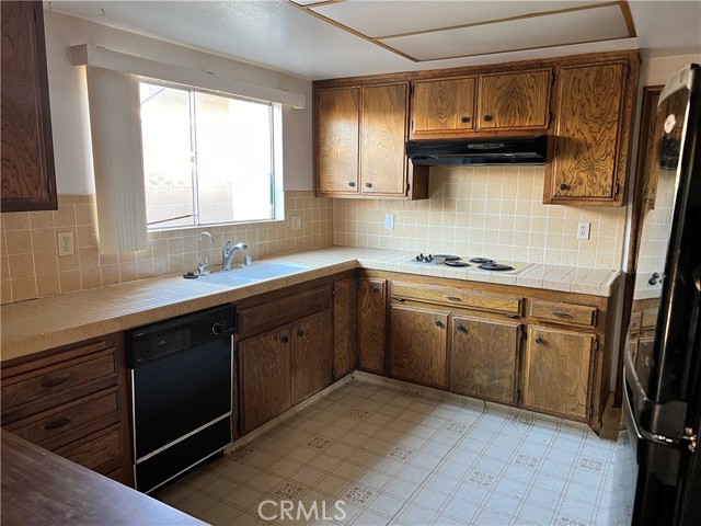736 Marquesa Court, Hemet CA: https://media.crmls.org/medias/86c40673-b90e-495e-913f-85c41ea1c1c2.jpg