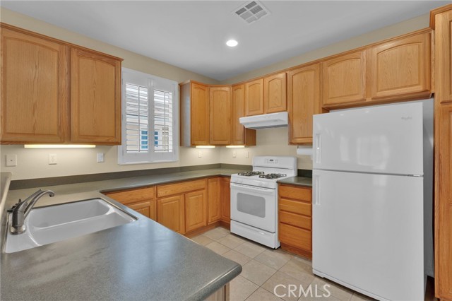 Detail Gallery Image 10 of 40 For 11063 Semmering Ct, Apple Valley,  CA 92308 - 2 Beds | 2 Baths