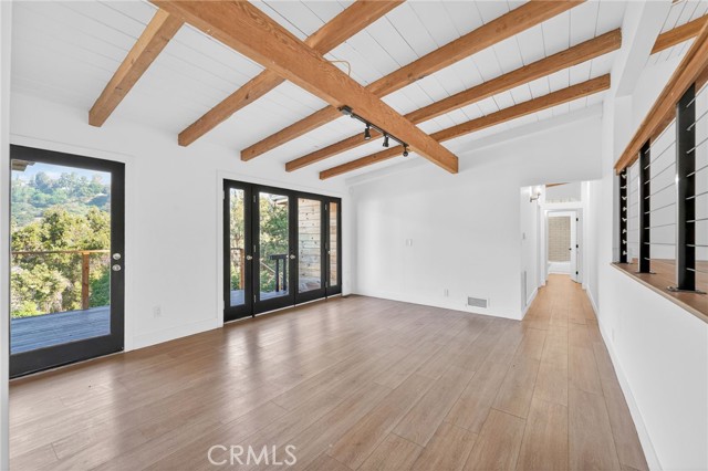 Detail Gallery Image 14 of 40 For 6324 Grape, Los Angeles,  CA 90068 - 4 Beds | 2 Baths