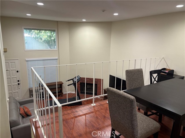 Detail Gallery Image 5 of 6 For 2304 Mathews Ave #2,  Redondo Beach,  CA 90278 - 2 Beds | 2/1 Baths