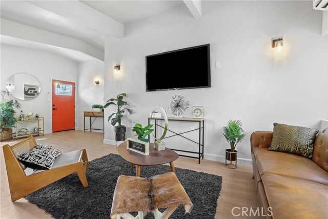 Detail Gallery Image 12 of 45 For 1864 S Hamilton Bld, Pomona,  CA 91766 - 3 Beds | 1 Baths