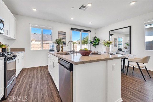 Detail Gallery Image 9 of 54 For 14583 Gulfstream Ln, Moreno Valley,  CA 92553 - 3 Beds | 2 Baths