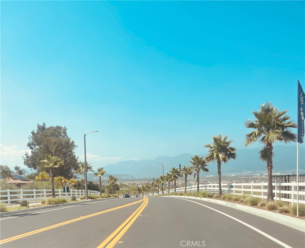 https://media.crmls.org/medias/86c54dea-a143-4851-aa49-316abed7d004.jpg?preset=X-Large