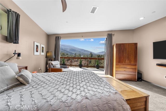 Detail Gallery Image 26 of 66 For 5482 Easter Dr, Wrightwood,  CA 92397 - 4 Beds | 2/1 Baths