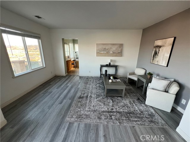 Detail Gallery Image 16 of 18 For 21 Plaza Modena, Lake Elsinore,  CA 92532 - 4 Beds | 3/1 Baths