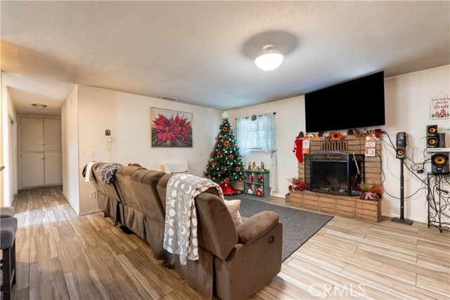 Detail Gallery Image 6 of 28 For 17930 Bellflower St, Adelanto,  CA 92301 - 3 Beds | 2 Baths