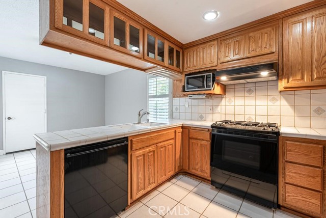 25181 Chestnutwood, Lake Forest CA: https://media.crmls.org/medias/86c73544-944a-4354-884b-1f2dfad67ff7.jpg