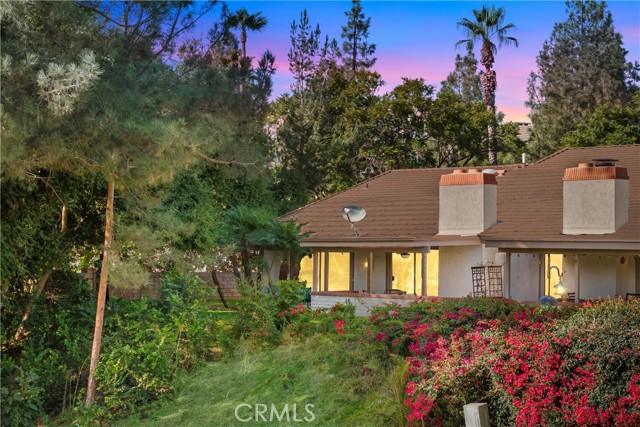5552 Via Dos Cerros, Riverside CA: https://media.crmls.org/medias/86c782cf-42f9-4c94-b407-738d82043f9f.jpg