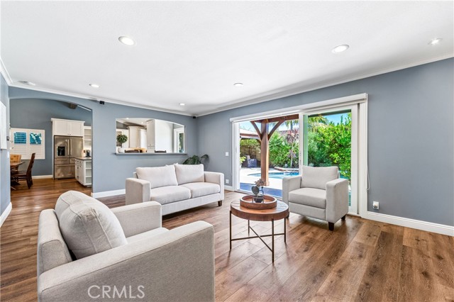 5732 Anthony Ave, Garden Grove CA: https://media.crmls.org/medias/86c883eb-1133-4580-b720-2c4cc35a8761.jpg