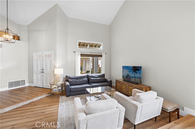 Detail Gallery Image 12 of 51 For 31902 Stoney Creek Rd, Rancho Santa Margarita,  CA 92679 - 5 Beds | 3 Baths