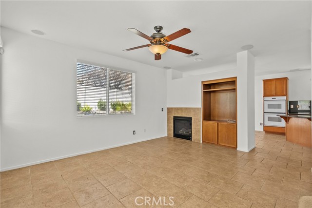 29513 Blake Way, Canyon Country CA: https://media.crmls.org/medias/86c9801f-88bc-4735-9081-36419af187ff.jpg