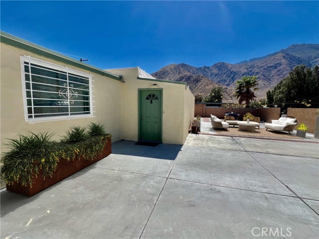 Detail Gallery Image 1 of 26 For 15845 La Vida Drive, Palm Springs,  CA 92262 - 2 Beds | 2 Baths