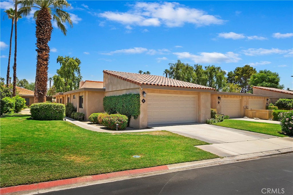 8 Valencia Drive