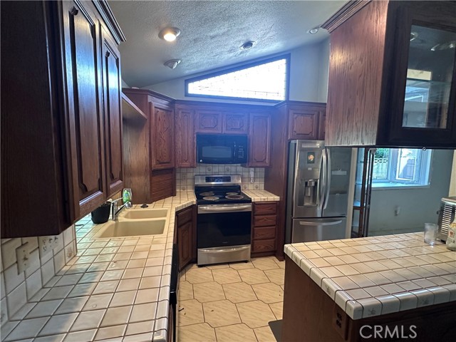 Detail Gallery Image 11 of 19 For 1267 Preston Ct, Upland,  CA 91786 - 3 Beds | 2 Baths