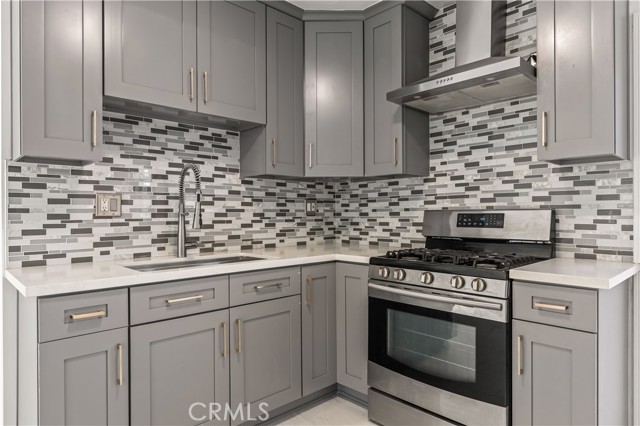 14592 Lyle Street, Sylmar CA: https://media.crmls.org/medias/86cac26e-0d06-4b36-9981-a80af53ac9b9.jpg
