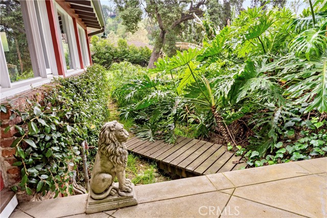 Detail Gallery Image 19 of 23 For 501 Woodland Dr, Sierra Madre,  CA 91024 - 3 Beds | 2 Baths
