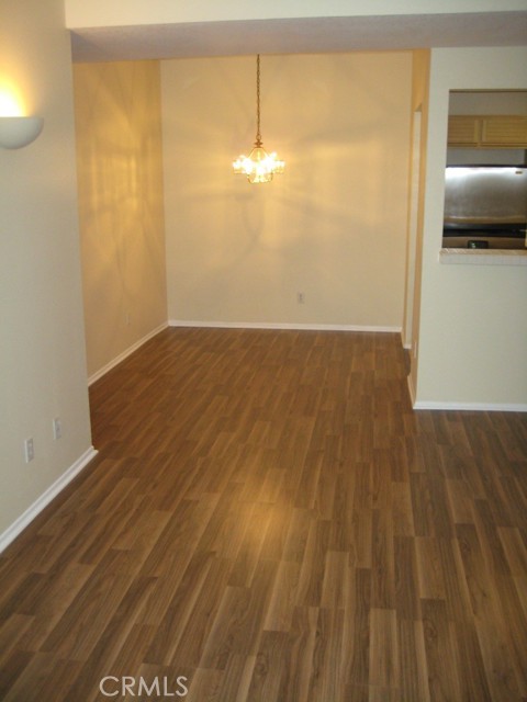 Detail Gallery Image 4 of 31 For 24105 Del Monte Dr #452,  Valencia,  CA 91355 - 2 Beds | 2 Baths