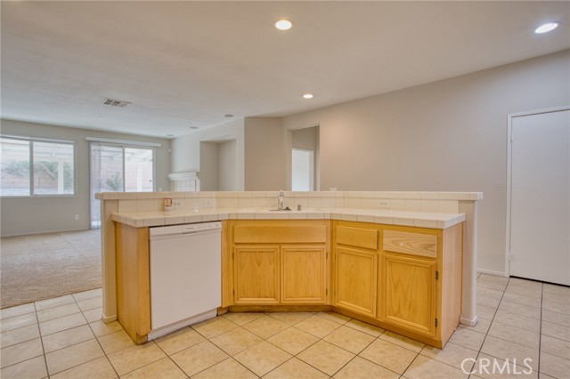 Detail Gallery Image 9 of 27 For 5816 Avenue Q10, Palmdale,  CA 93552 - 4 Beds | 2 Baths