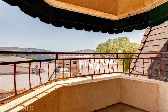Detail Gallery Image 29 of 31 For 604 W Wilson Ave #2,  Glendale,  CA 91203 - 3 Beds | 2/1 Baths