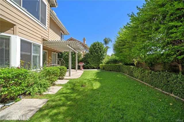 2811 N Roxbury, Orange CA: https://media.crmls.org/medias/86cd4c1e-d6bd-4272-8162-48f6f364be8d.jpg