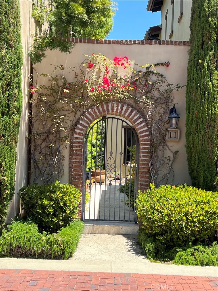 86ce1674 19ee 40b6 A941 4b0b1ab5cc35