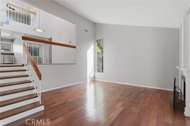 Detail Gallery Image 4 of 26 For 6121 Shoup Ave #23,  Woodland Hills,  CA 91367 - 2 Beds | 2 Baths