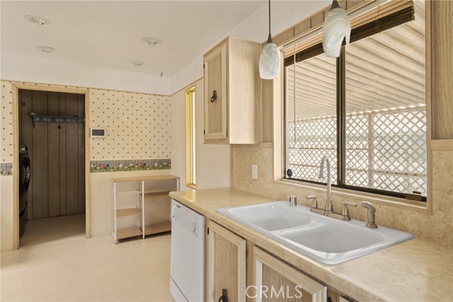 Detail Gallery Image 8 of 20 For 1275 W Johnston Ave, Hemet,  CA 92543 - 2 Beds | 2 Baths