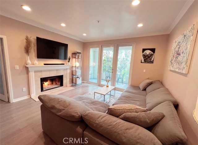 Front Image Thumbnail for CROC25270548