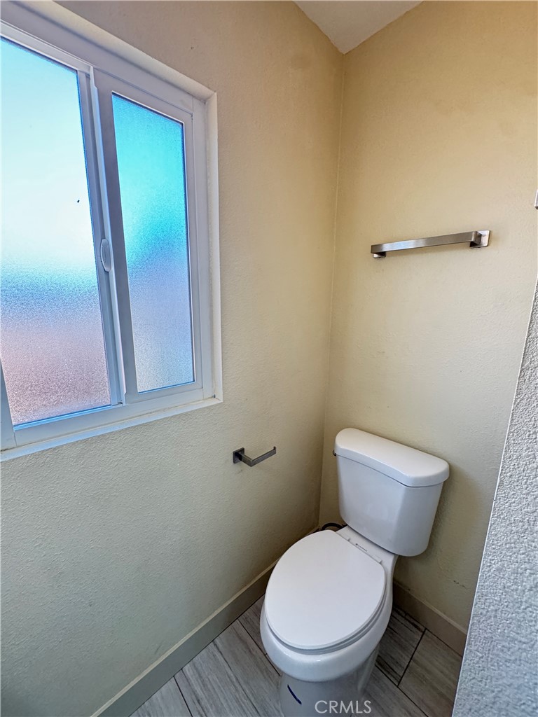 https://media.crmls.org/medias/86d08a9a-f256-4ae6-8140-c29151a273c2.jpg?preset=X-Large
