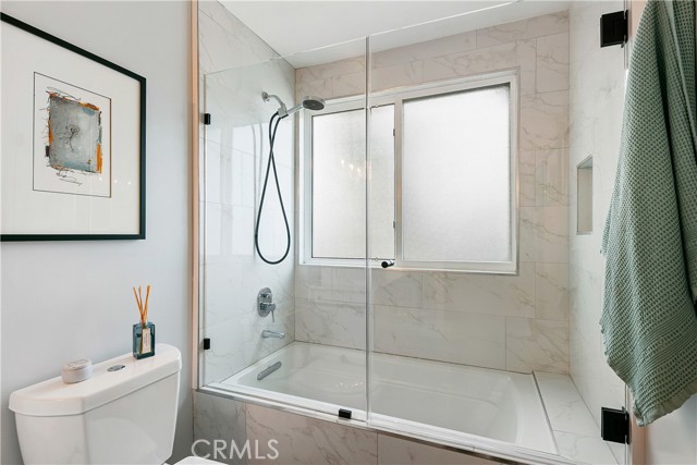 Detail Gallery Image 35 of 50 For 2404 Marshallfield Ln #B,  Redondo Beach,  CA 90278 - 3 Beds | 2/1 Baths