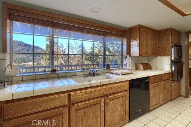 Detail Gallery Image 17 of 68 For 38830 Road 274, Bass Lake,  CA 93604 - 3 Beds | 3 Baths