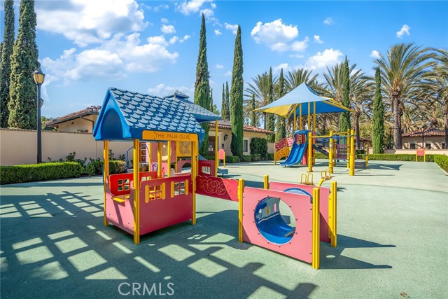 63 Splendor, Irvine CA: https://media.crmls.org/medias/86d10959-8cb8-45fd-ba84-e894c504b52a.jpg