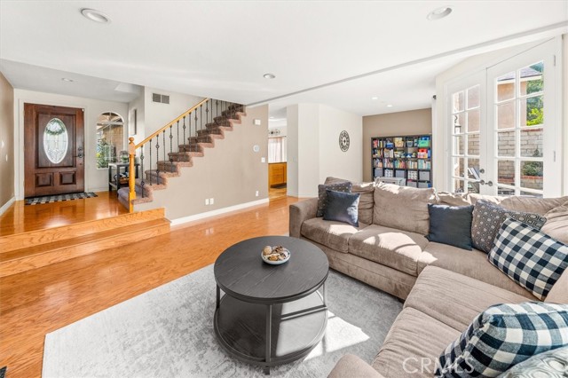 28230 Evergreen Lane, Saugus CA: https://media.crmls.org/medias/86d14ad6-63d0-481d-a8f7-8da417f2e2d8.jpg