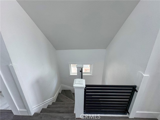 515 S Coronado Street, Los Angeles CA: https://media.crmls.org/medias/86d1980e-43c3-4d09-9de8-b4442bd7eb8d.jpg